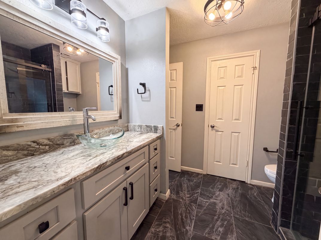 Photo 17 of 27 of 6127 Willowcrest Ct, Spring, TX