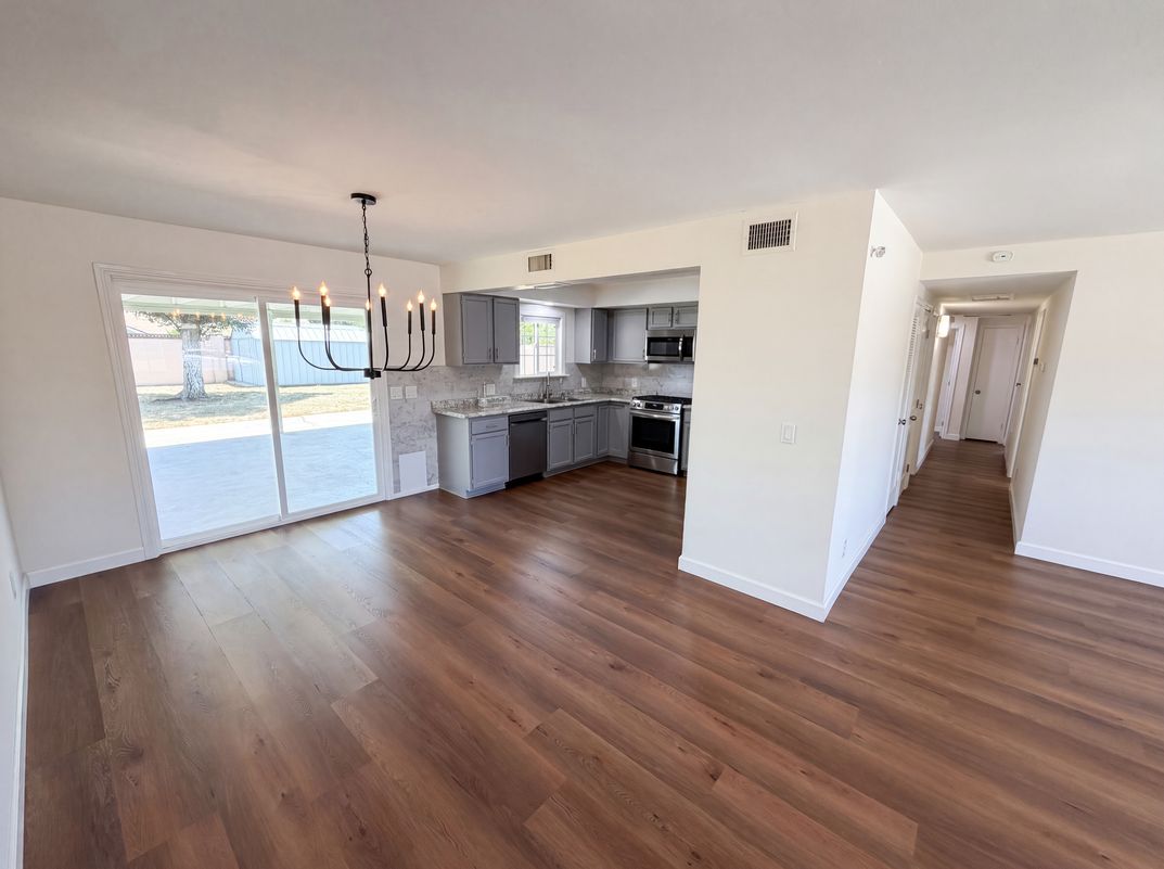 Photo 7 of 30 of 21312 E Greenhaven St, Covina, CA