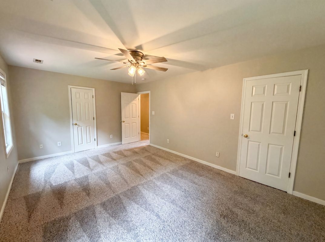 Photo 11 of 19 of 2566 Brookforest Ct, Midlothian, VA