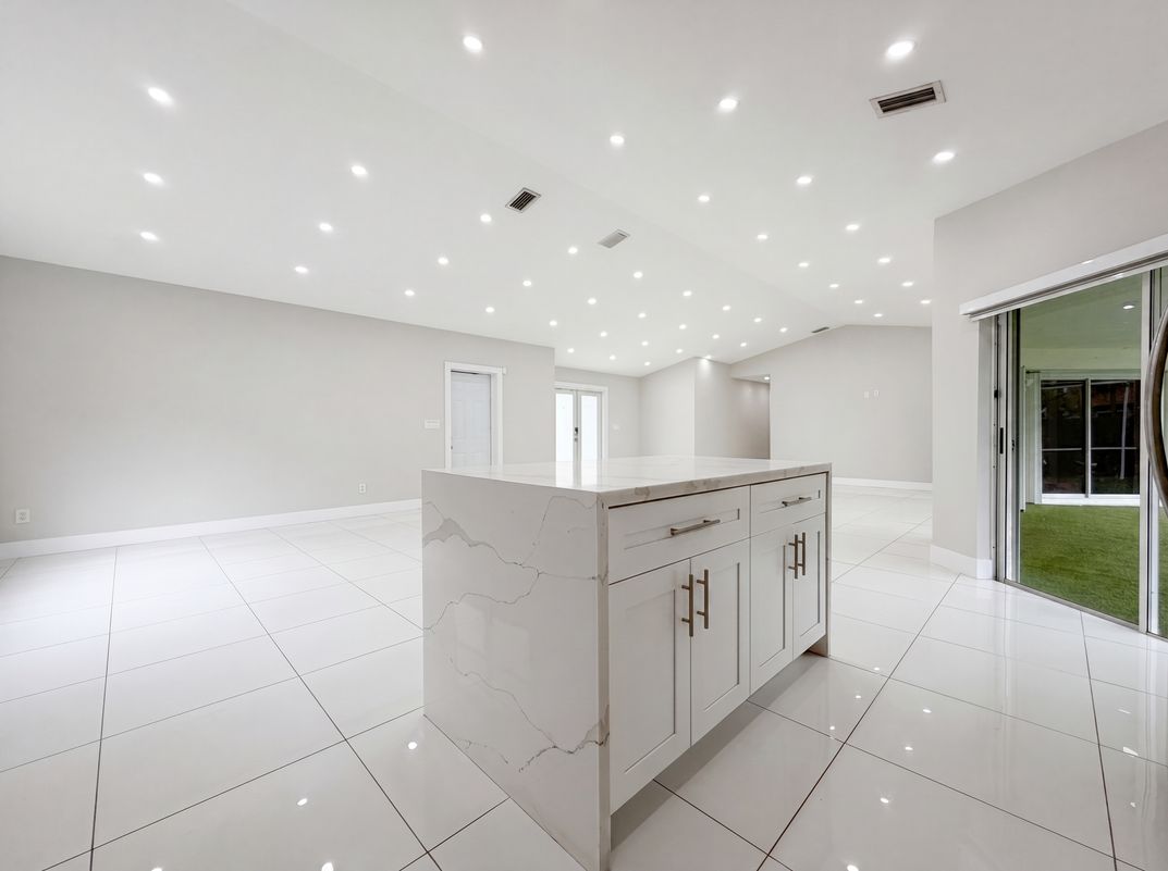 Photo 10 of 25 of 16571 SW 145th Ave, Miami, FL