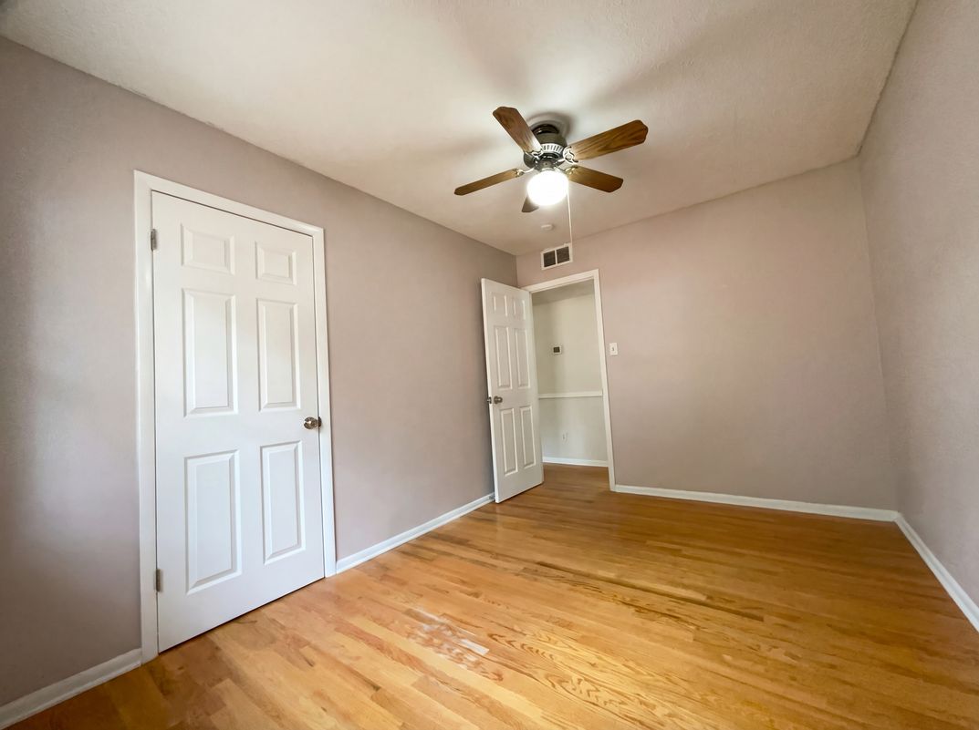 Photo 6 of 16 of 1004 Vesper Ln, Fayetteville, NC
