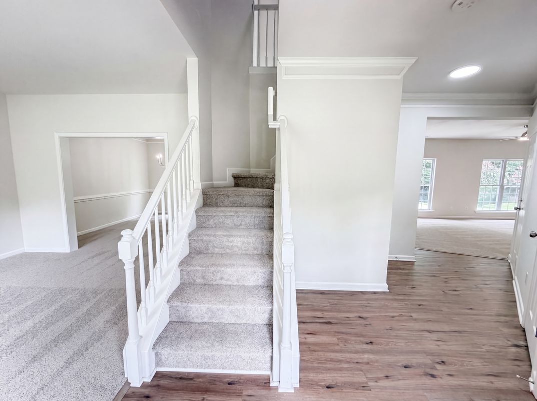 Photo 9 of 22 of 3621 Straussburg Woods Ln, Matthews, NC