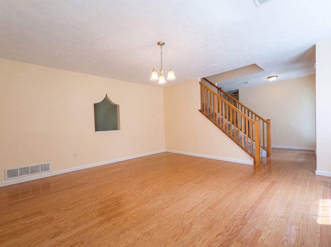 Photo 10 of 34 of 814 Clearview Dr, Long Pond, PA