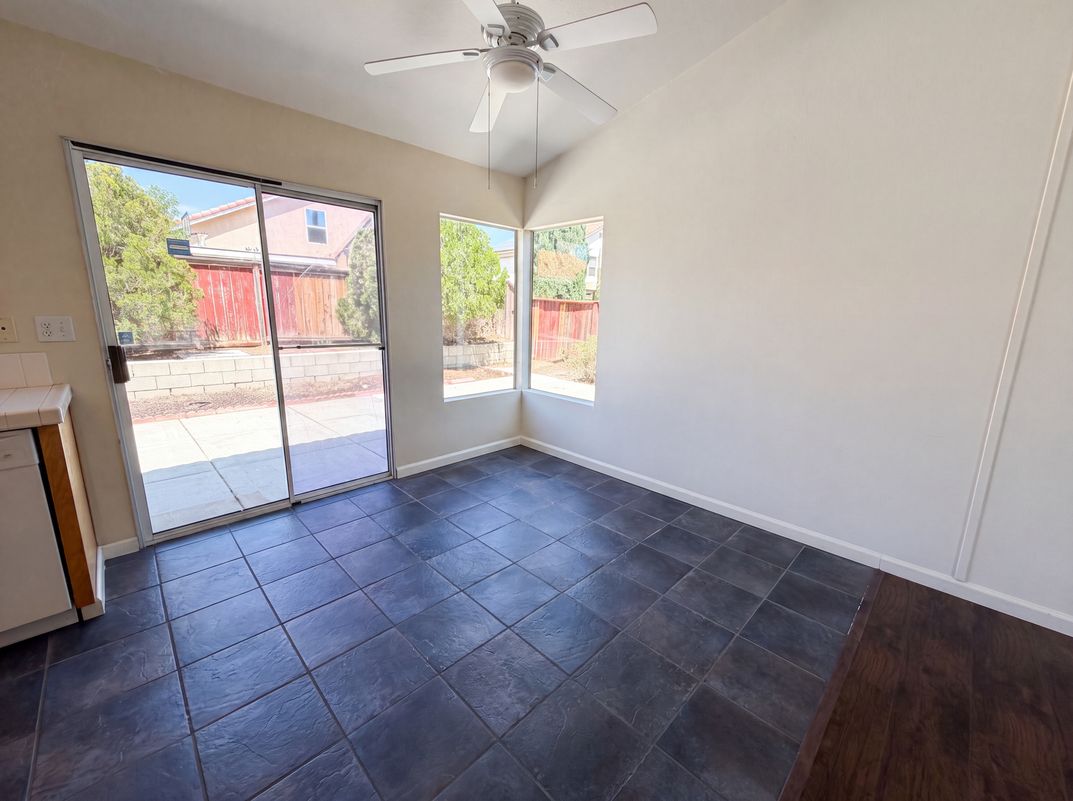 Photo 6 of 19 of 13154 Oberlin Ave, Victorville, CA