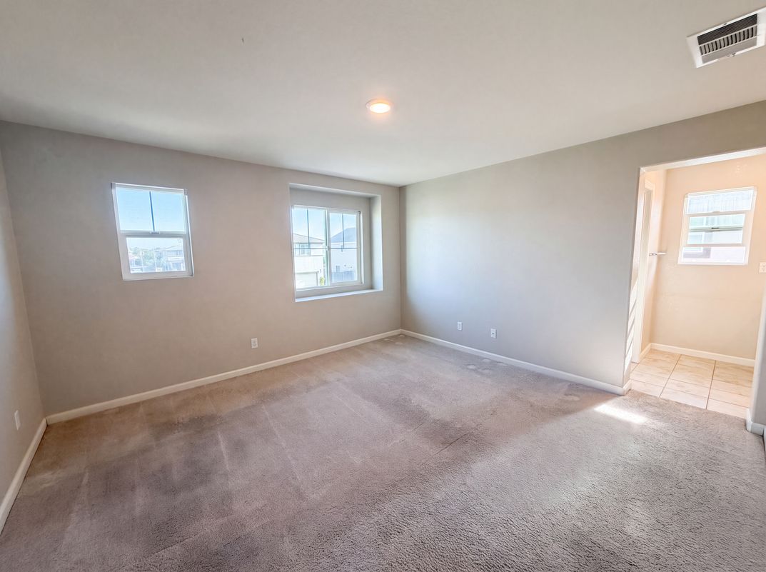 Photo 4 of 27 of 8224 Kossum Way, Elk Grove, CA