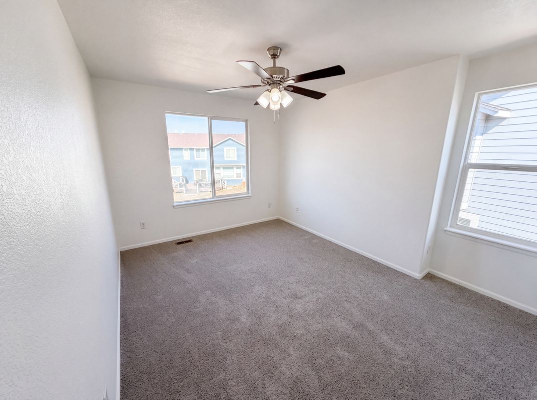 Photo 16 of 31 of 10253 Uravan St, Commerce City, CO