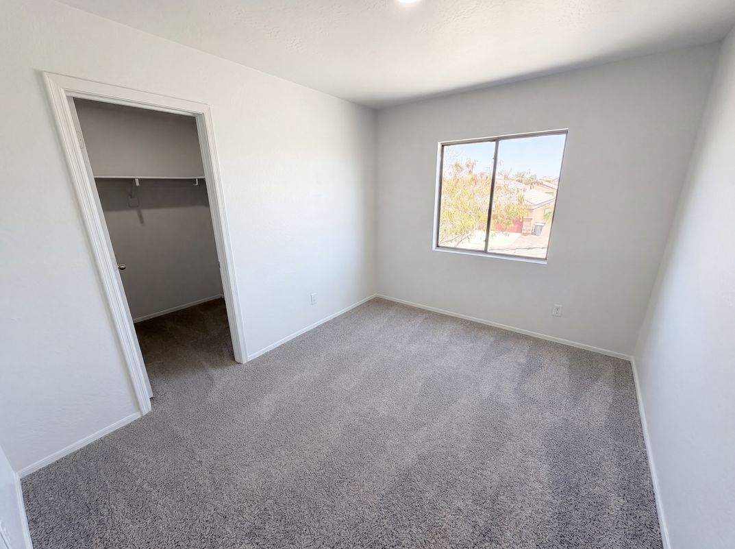 Photo 12 of 25 of 12421 W Windrose Dr, El Mirage, AZ