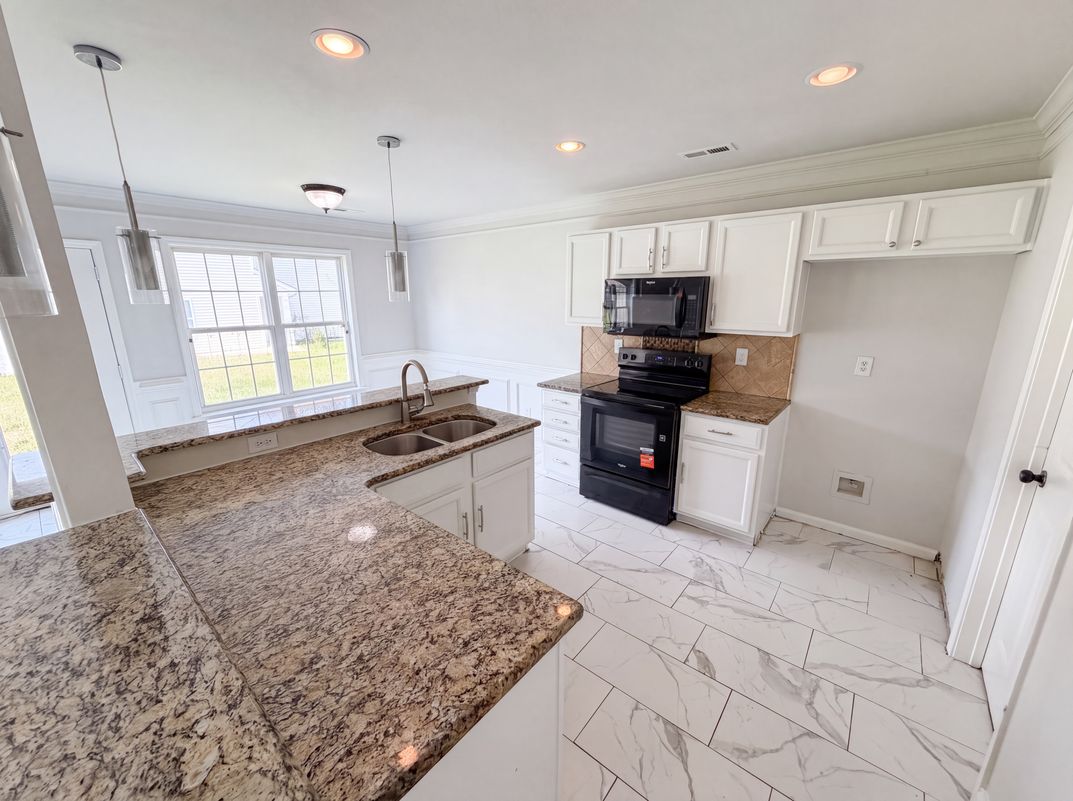 Photo 8 of 20 of 5732 Wallace Cabin Dr, Charlotte, NC