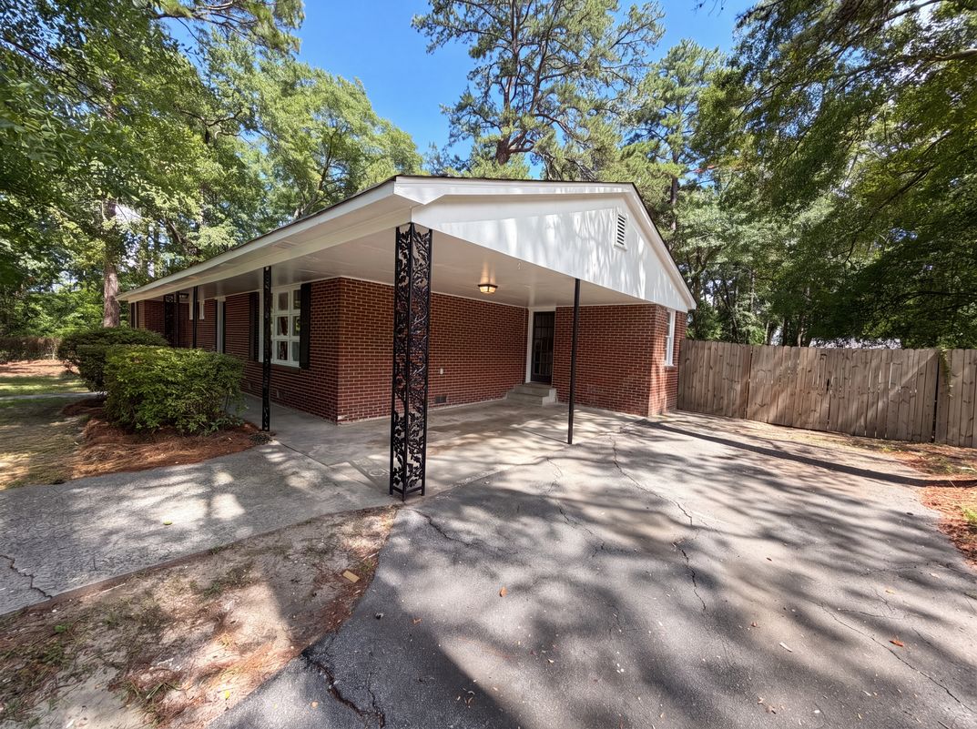 Photo 24 of 27 of 1425 Hollyberry Ln, West Columbia, SC
