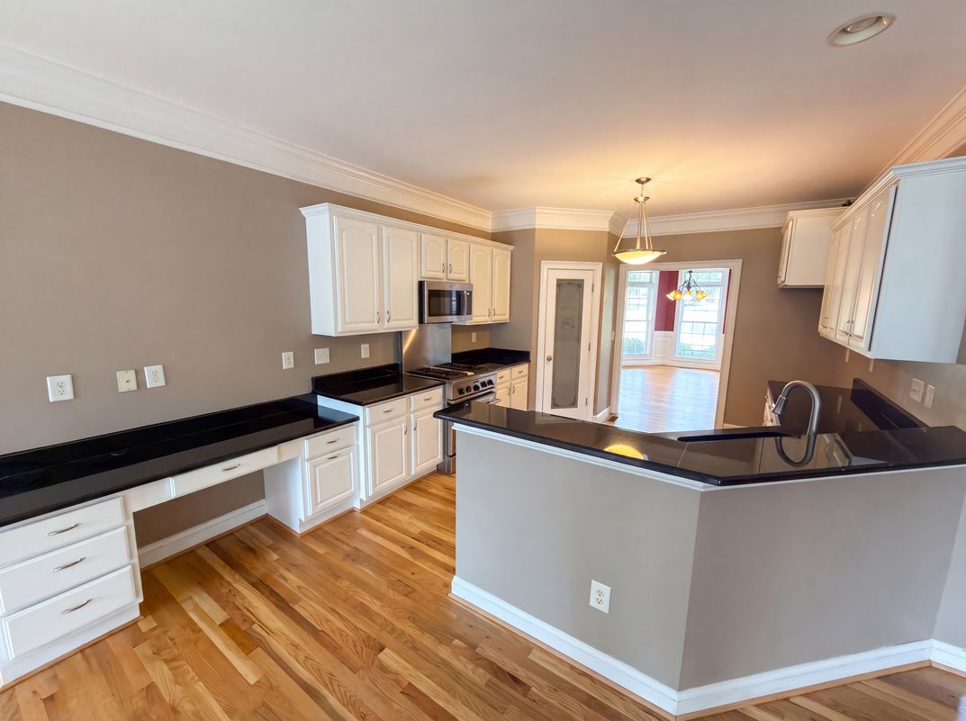 Photo 15 of 22 of 9721 Arlington Oaks Dr, Charlotte, NC