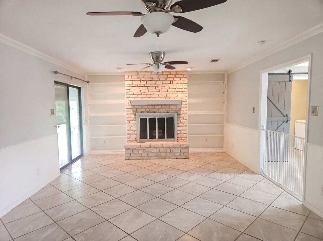 Photo 3 of 24 of 306 Ranchero Rd, Kerrville, TX