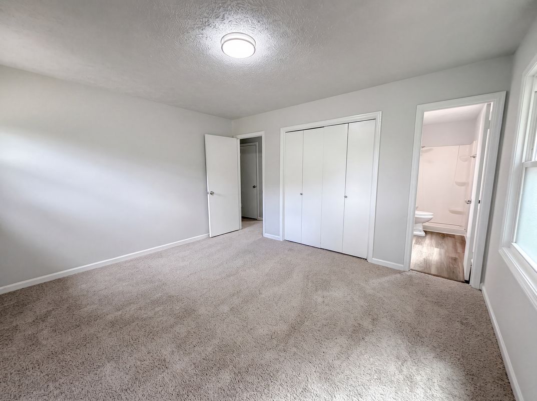 Photo 4 of 25 of 3691 Lavilla Dr, Powder Springs, GA