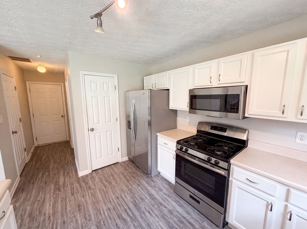Photo 7 of 44 of 4636 Pine Acre Cir, Sugar Hill, GA