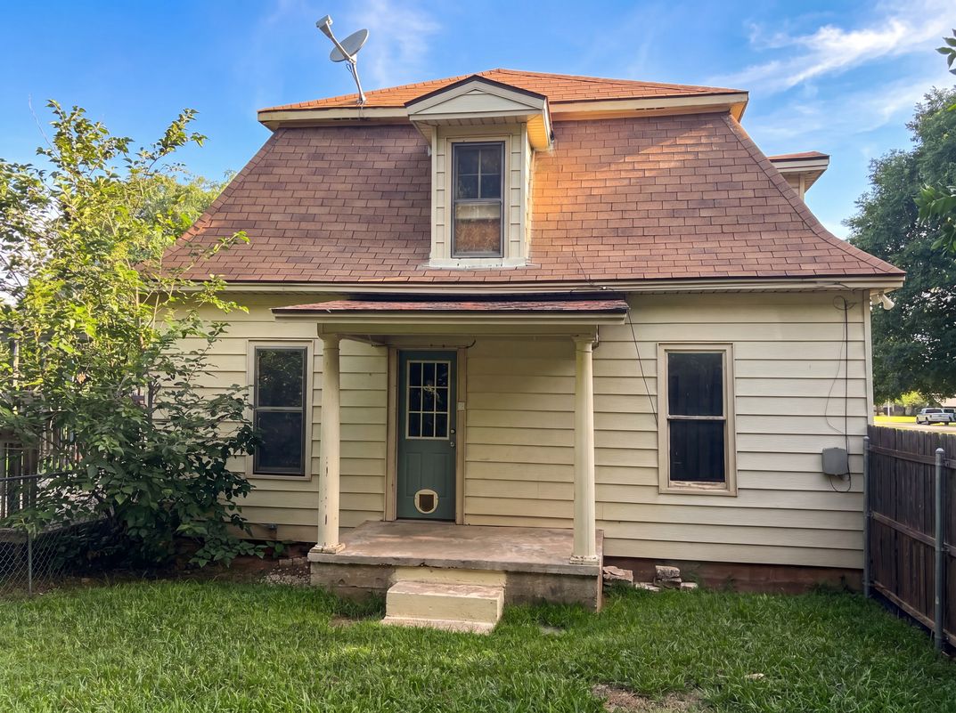 Photo 14 of 16 of 506 S Foley St, Seymour, TX