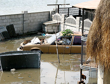 salvation army romania moldova responds flooding floods vital assistance responding providing basic