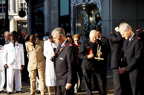 Morris leads in prayer at the Open Air