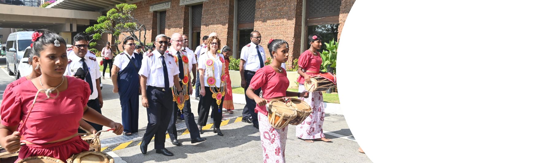 The General and Commissioner Buckingham spark spiritual renewal and inspire thousands in Sri Lanka