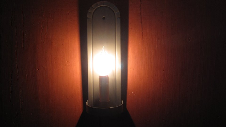 D08