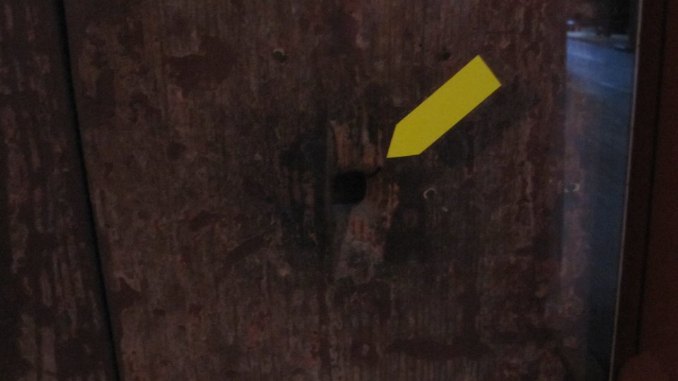 E01