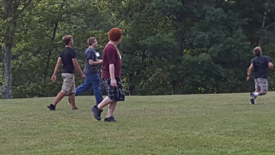 B Mon Frisbee (4)