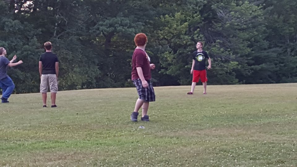 B Mon Frisbee (9)