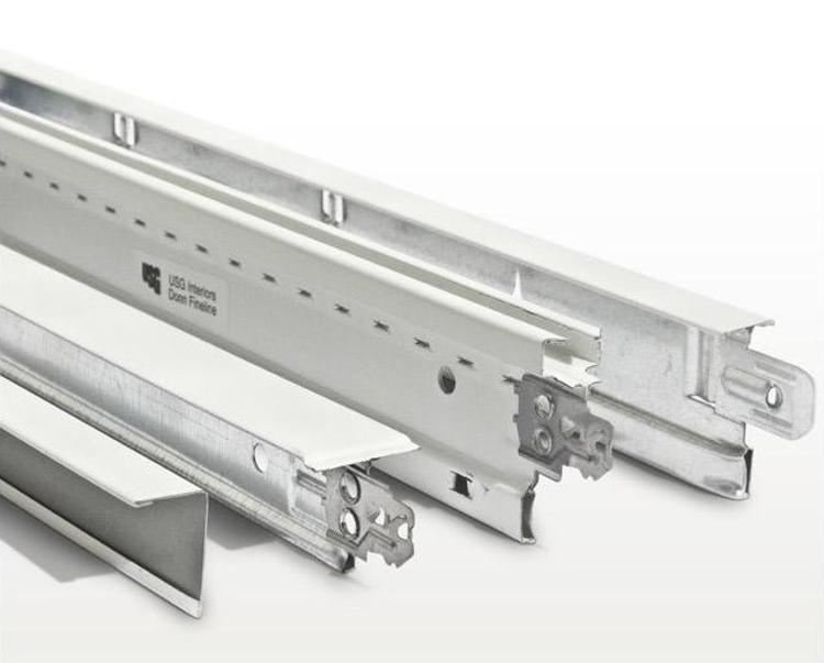 12 ft x 7/8 in x 7/8 in USG Aluminum Wall Angle Molding / White M7A