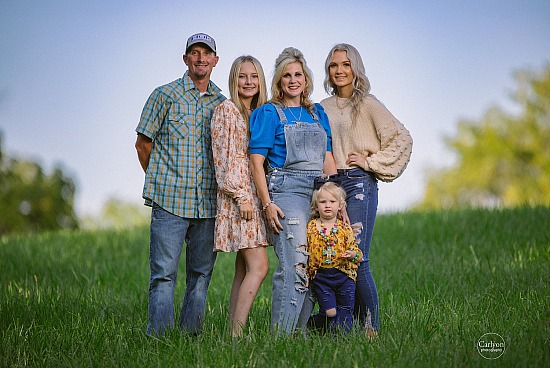 Kaylee Leonard Family Session Fall 2023