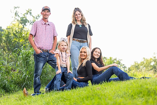 Kaylee Leonard Family Shoot Summer 2025