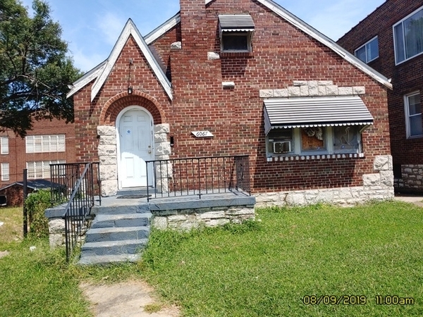 Florissant Ave, Saint Louis, MO 63136