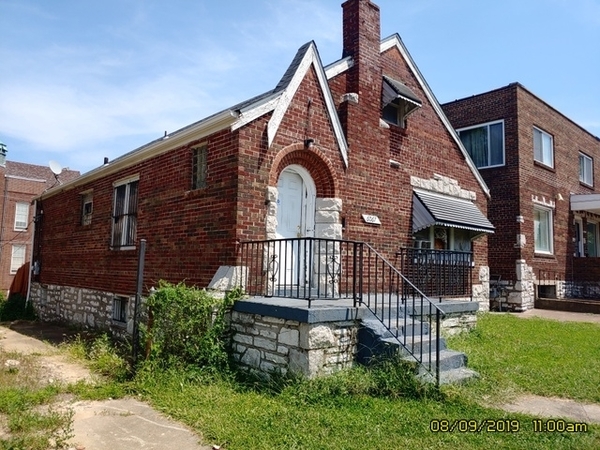 Florissant Ave, Saint Louis, MO 63136 #1