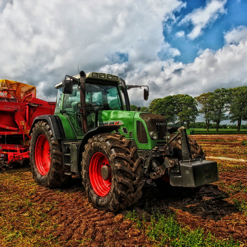 Tractor Pull Race Cover Art Blurred Background