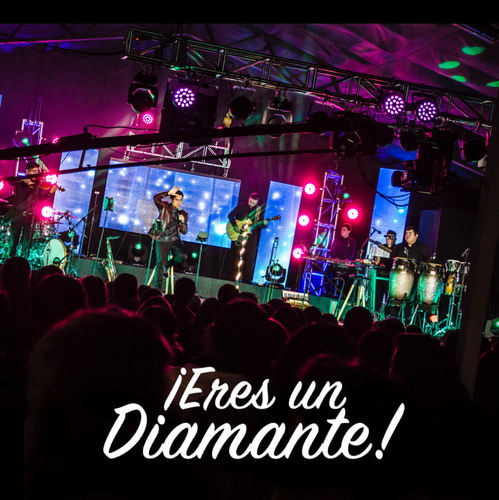 Eres un Diamante (Deluxe Version) Cover Art Blurred Background