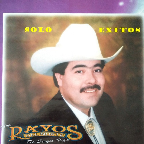 Solo Exitos Cover Art Blurred Background