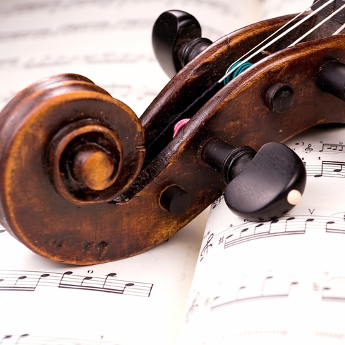 Pachelbel: Canon In D Major Cover Art Blurred Background