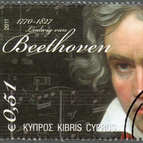 Beethoven: Fur Elise (Orchestra) Cover Art Blurred Background