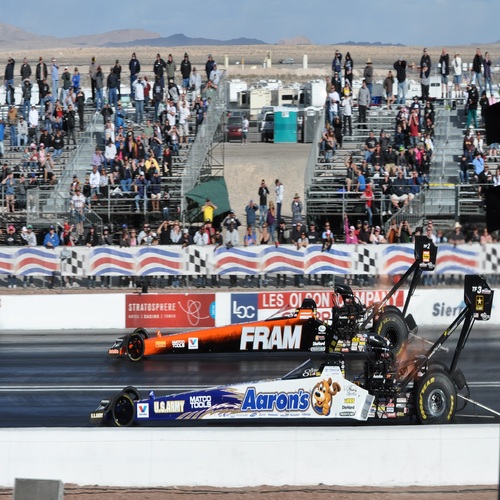 Drag Racing Top Fuel (Idling) Cover Art Blurred Background