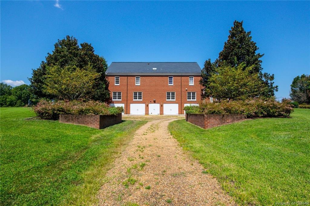 19607 White Oak Rd Liz Moore and Associates