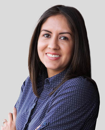 Headshot of Iliana Irvin