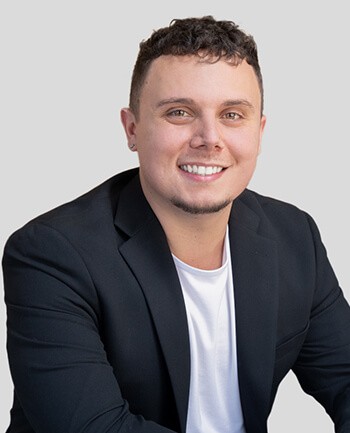 Headshot of Marcus Walker