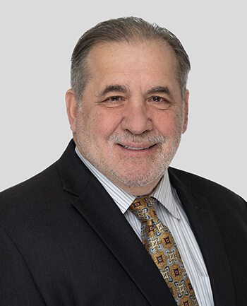 Headshot of Victor Mudrick