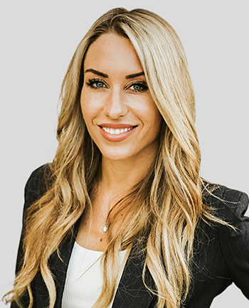 Headshot of Amanda Callaghan