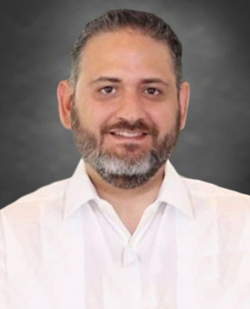 Headshot of Louis Miqueo