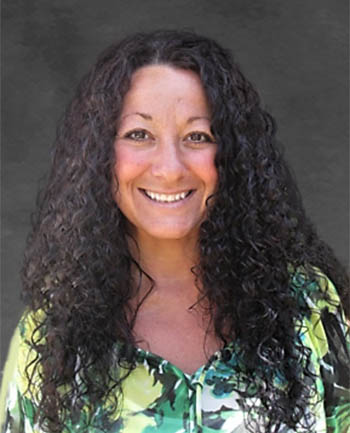 Headshot of Jenna Uribe