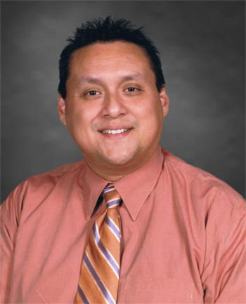 Headshot of Rafael Unzueta