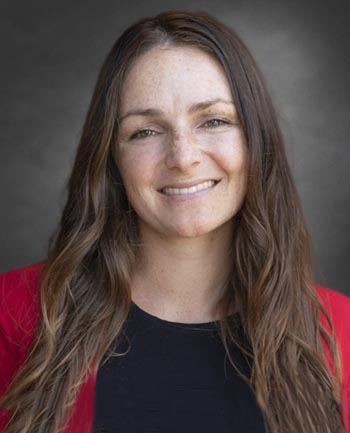 Headshot of Alli Loveless