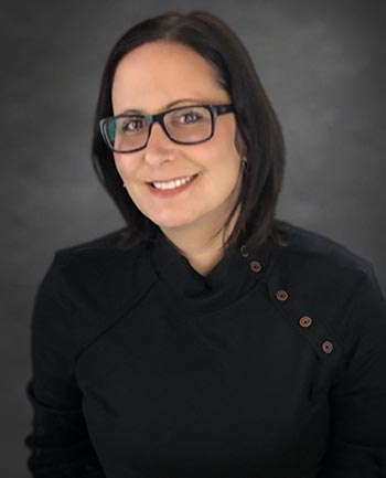 Headshot of Niki Zibisky