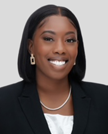 Headshot of Antianna Oakman