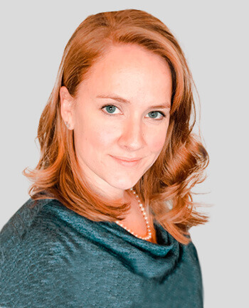 Headshot of Stephani Pegg