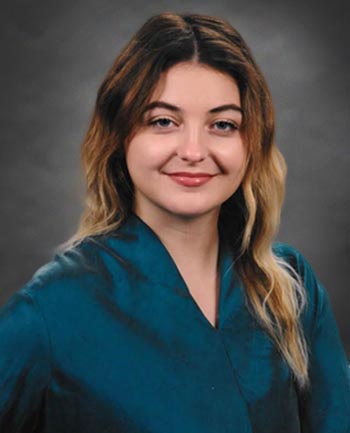 Headshot of Eva-Marie Papantoniou