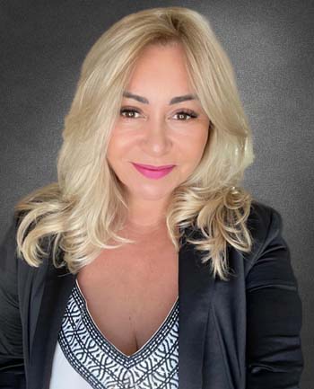 Headshot of Debora Kerr